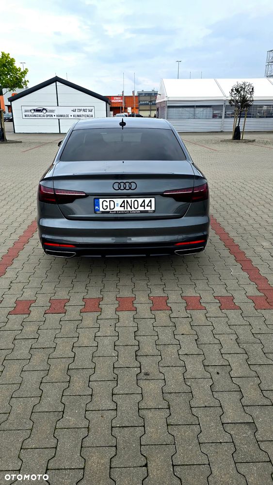 Audi A4 Limousine - 3