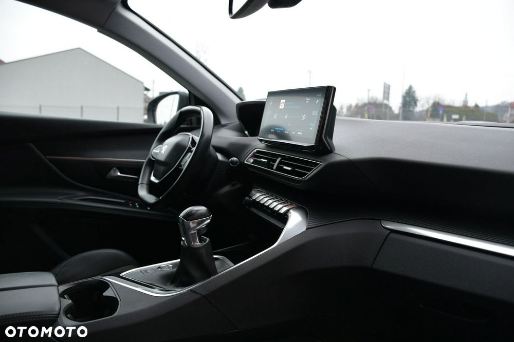 Peugeot 3008 1.2 PureTech Allure Pack S&S - 23