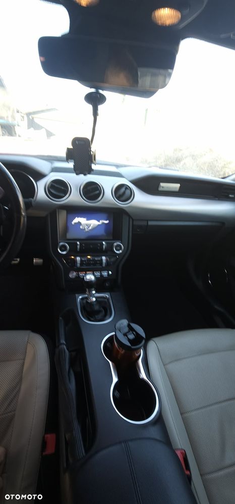 Ford Mustang 2.3 EcoBoost - 19