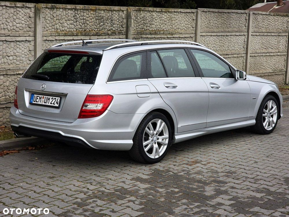 Mercedes-Benz Klasa C 180 T Edition - 8