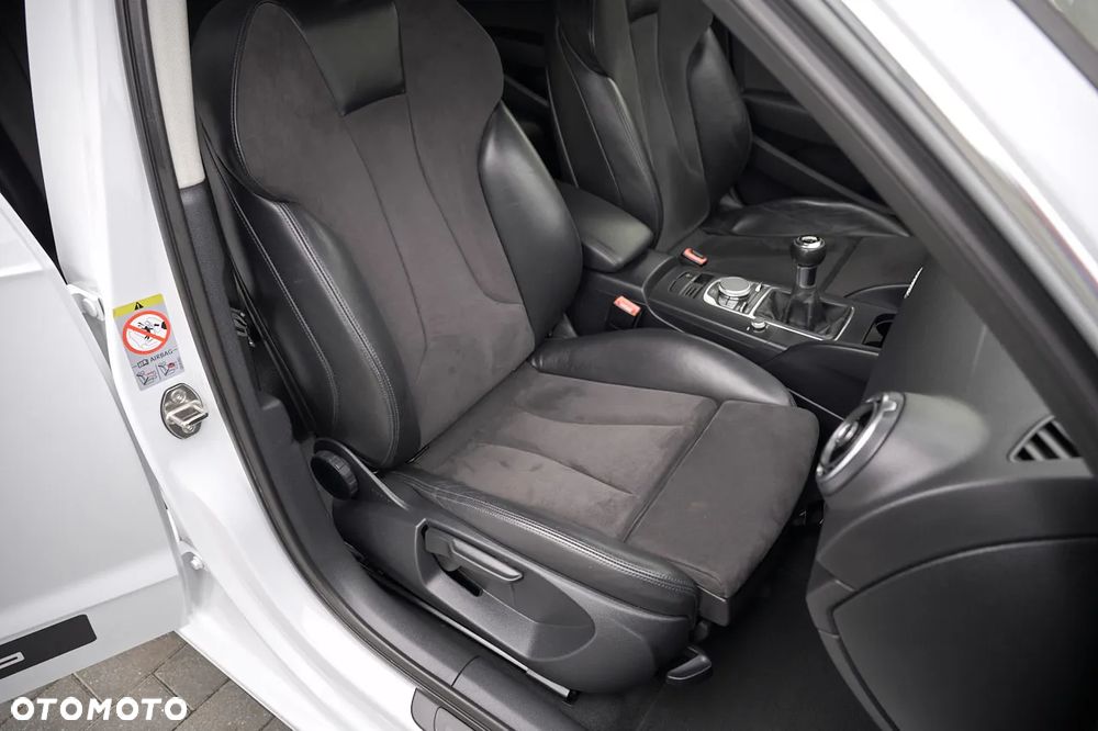 Audi A3 Sportback 2.0 TDI quattro Ambiente - 27