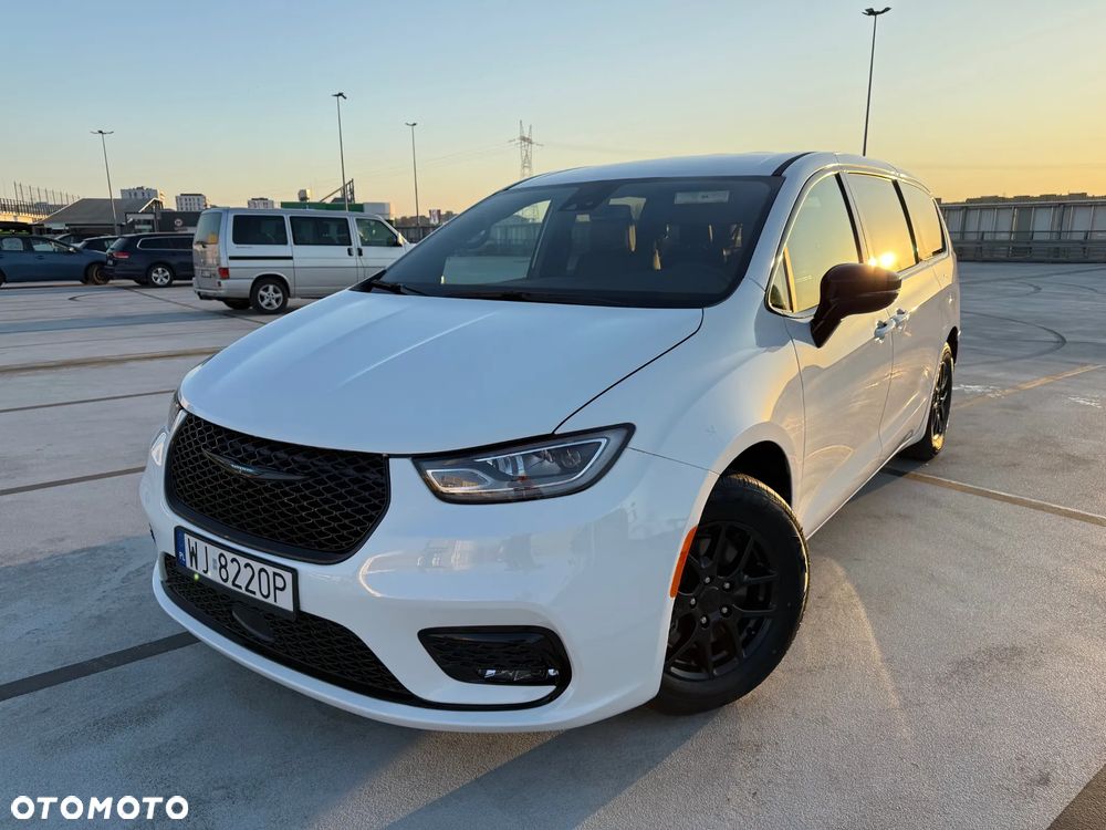 Chrysler Pacifica - 7