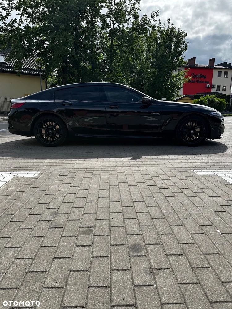 BMW Seria 8 - 14