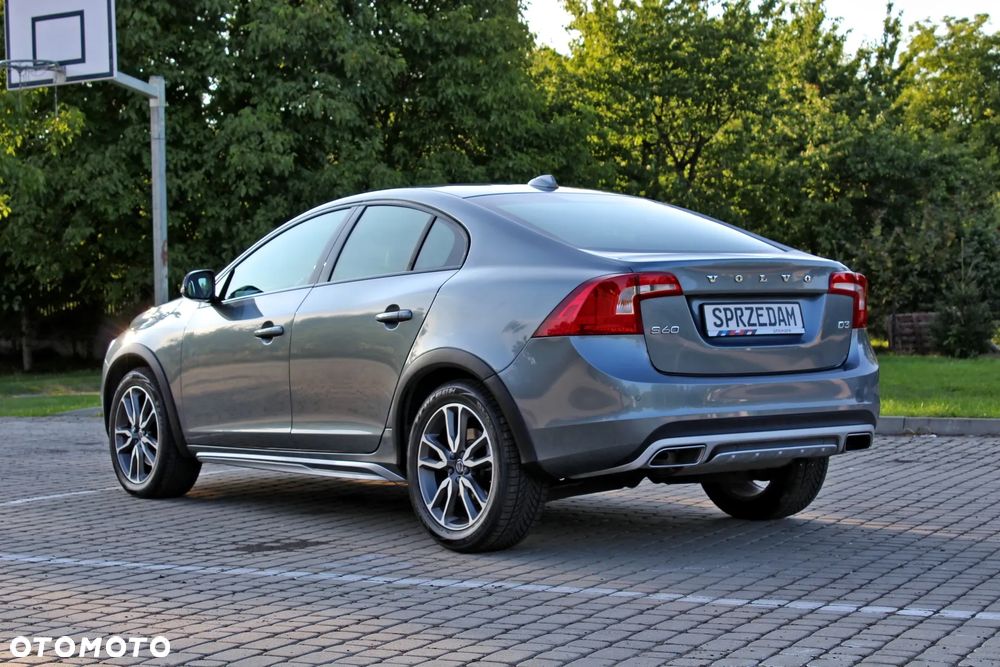 Volvo S60 Cross Country D3 Geartronic Momentum - 4
