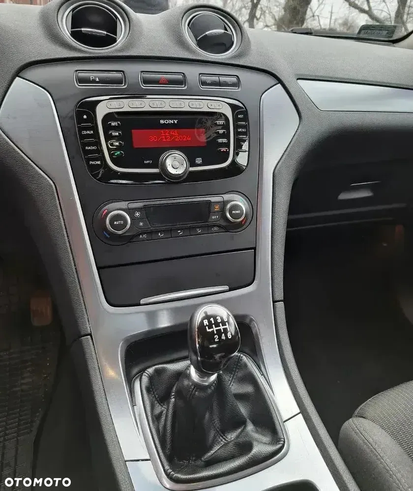 Ford Mondeo 1.6 T Platinium X Plus (Titanium) - 9