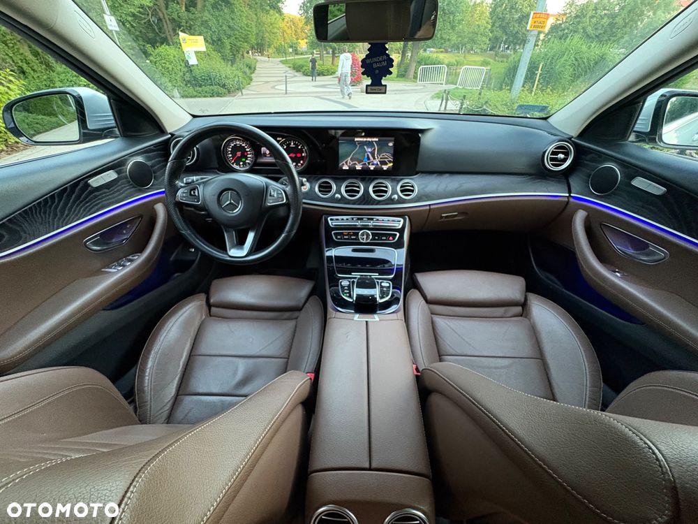 Mercedes-Benz Klasa E 220 d 9G-TRONIC - 6