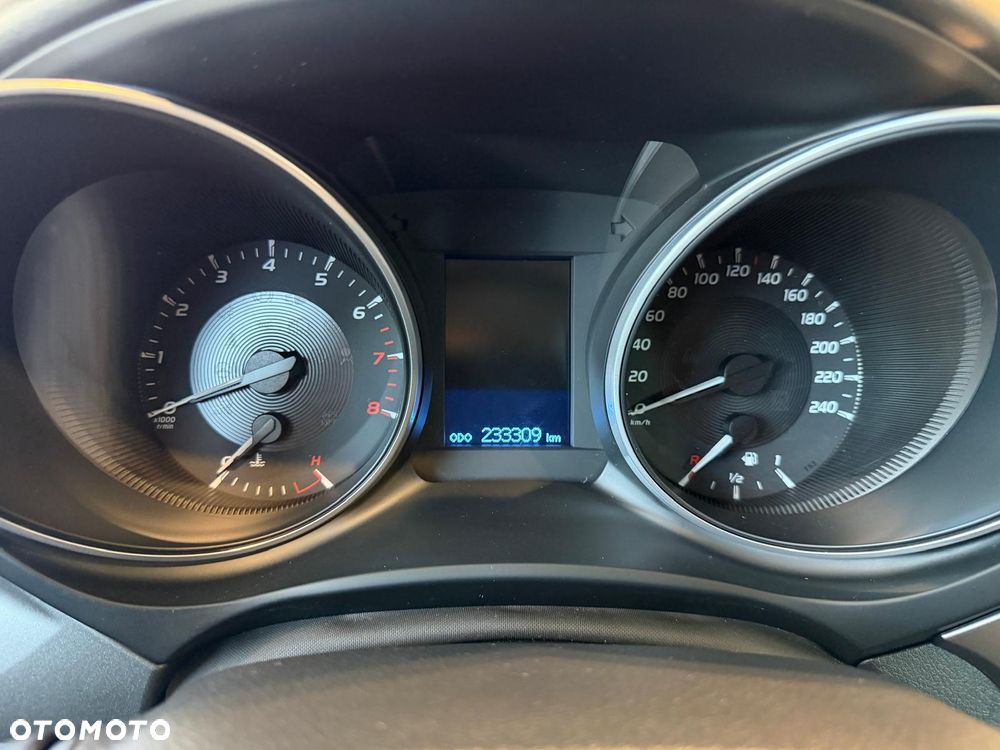 Toyota Avensis 1.8 Premium MS - 17