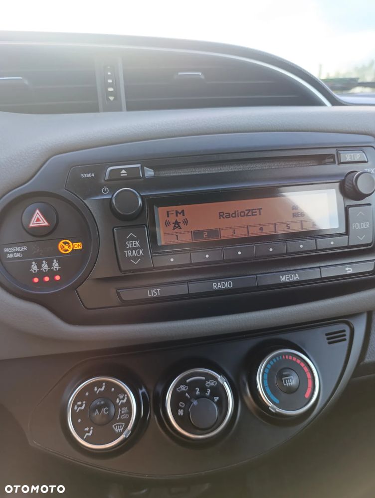 Toyota Yaris 1.0 Active EU6 - 29