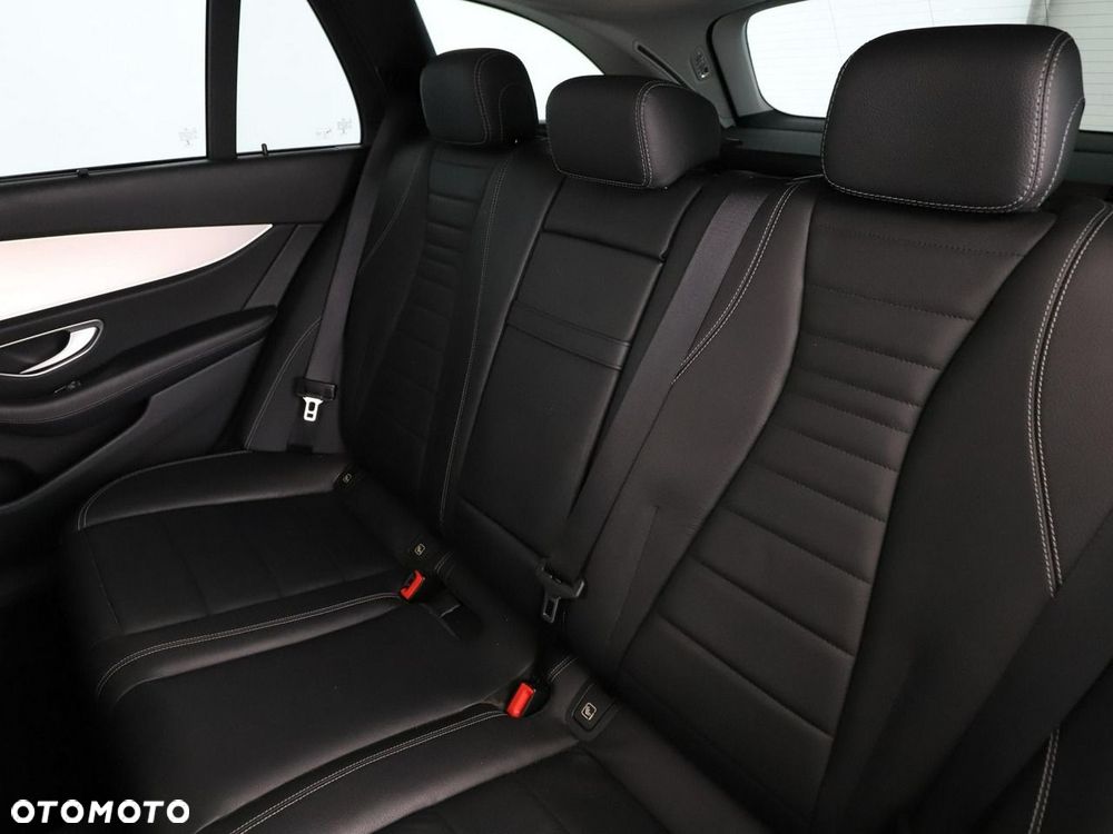 Mercedes-Benz Klasa E 300 de Avantgarde - 18