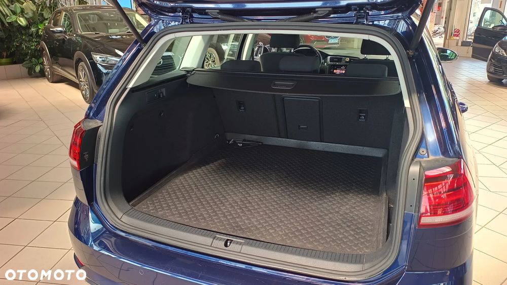 Volkswagen Golf - 18