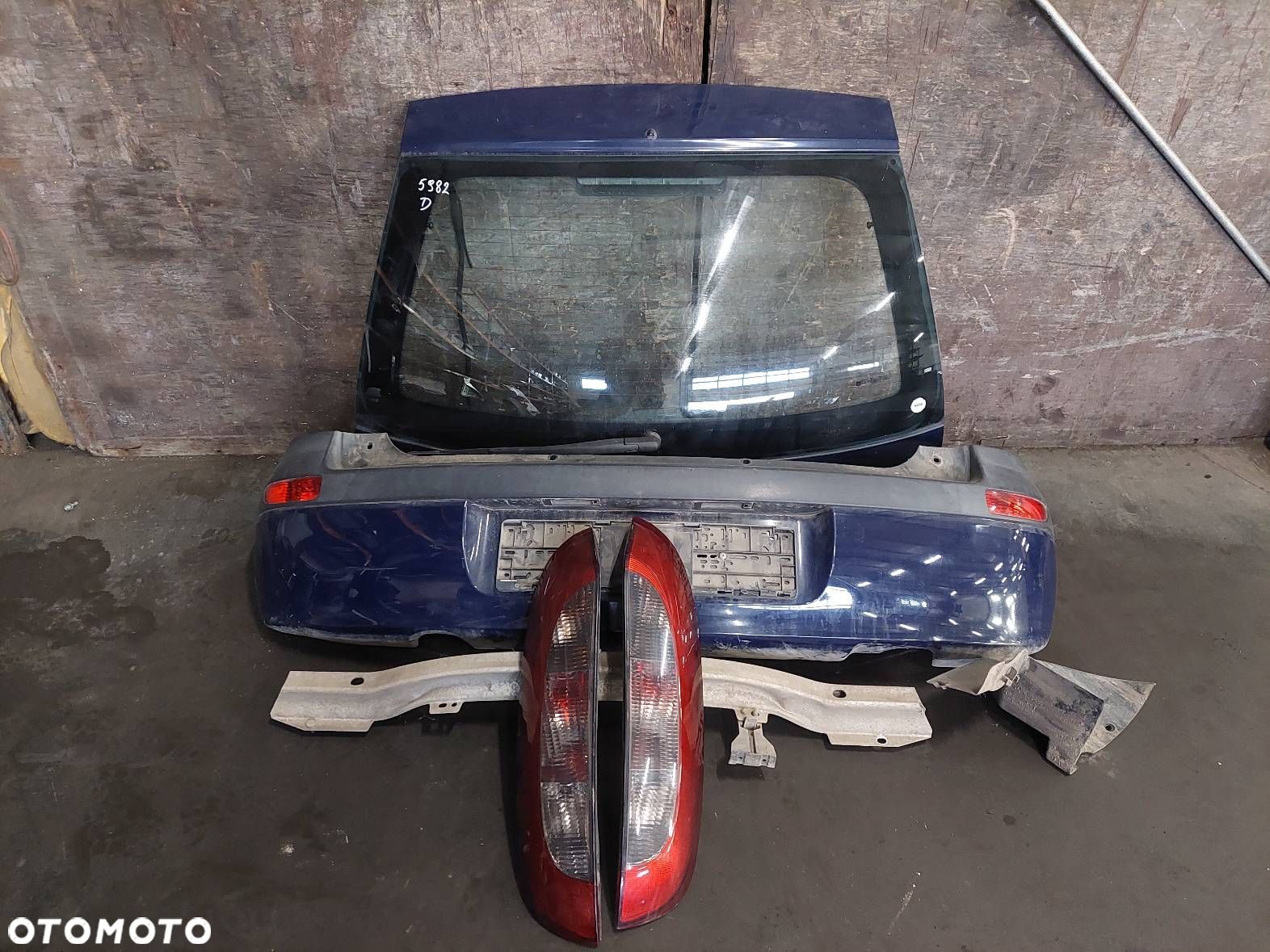 KOMPLETNY TYŁ KLAPA BAGAŻNIKA ZDERZAK LAMPY OPEL CORSA C Y20Z - 1