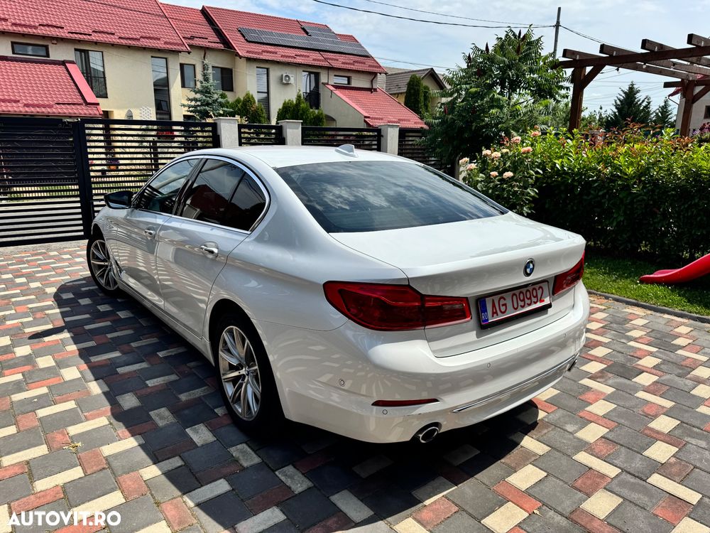 BMW Seria 5 520d xDrive Aut. Luxury Line - 31