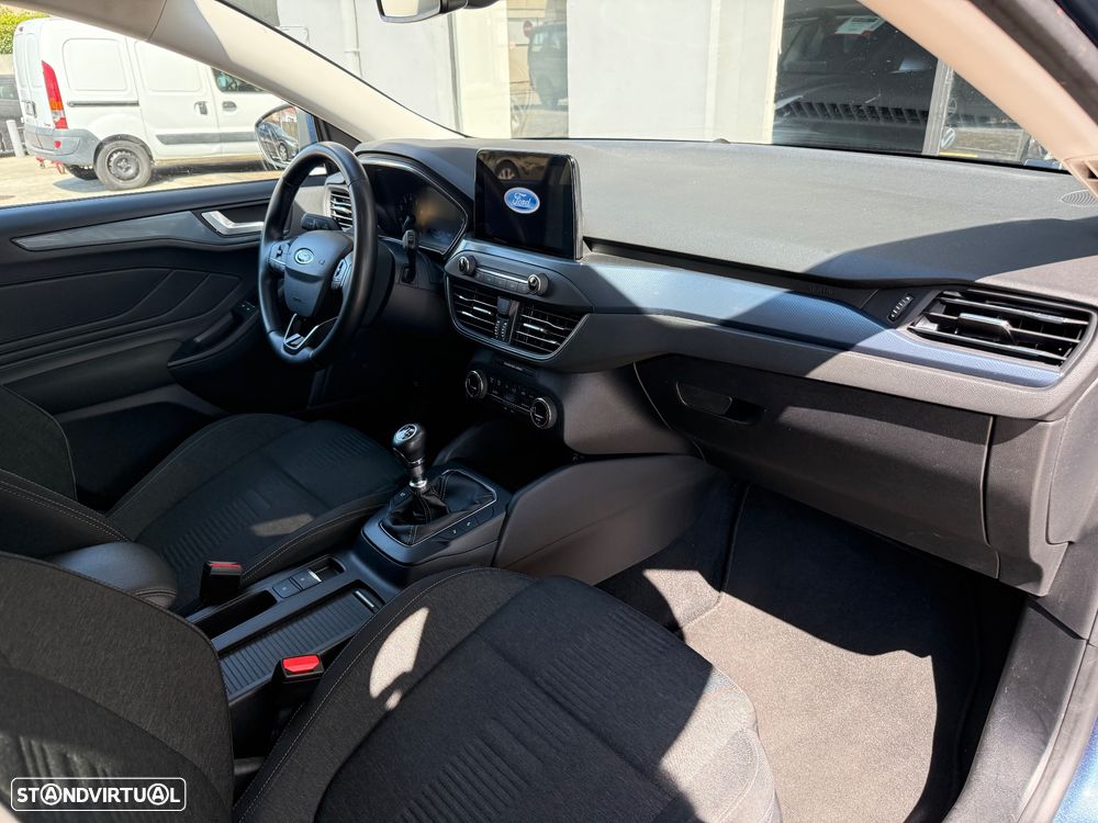 Ford Focus 1.0 EcoBoost Active X - 16