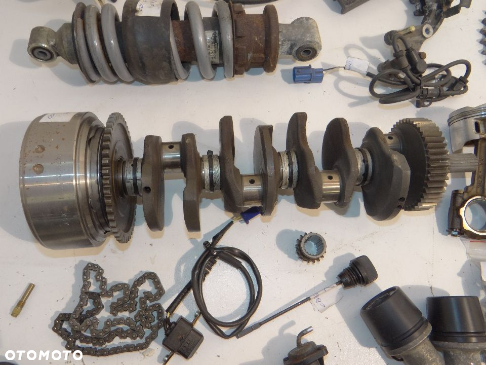 Honda CBF 600 SC38 wał korbowy panewki wałek rozrządu korbowody szklanki tłoki płytki zaworowe - 6