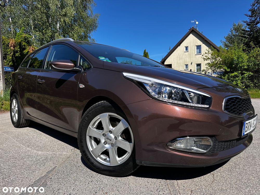 Kia Ceed 1.4 CVVT Fifa World Cup Edition - 13