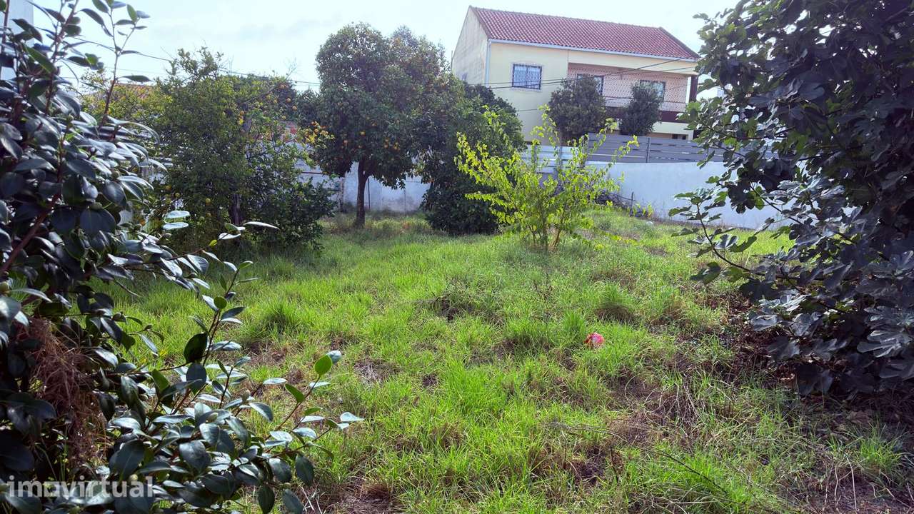 Terreno em zona privilegiada da Sobreda - Grande imagem: 4/11