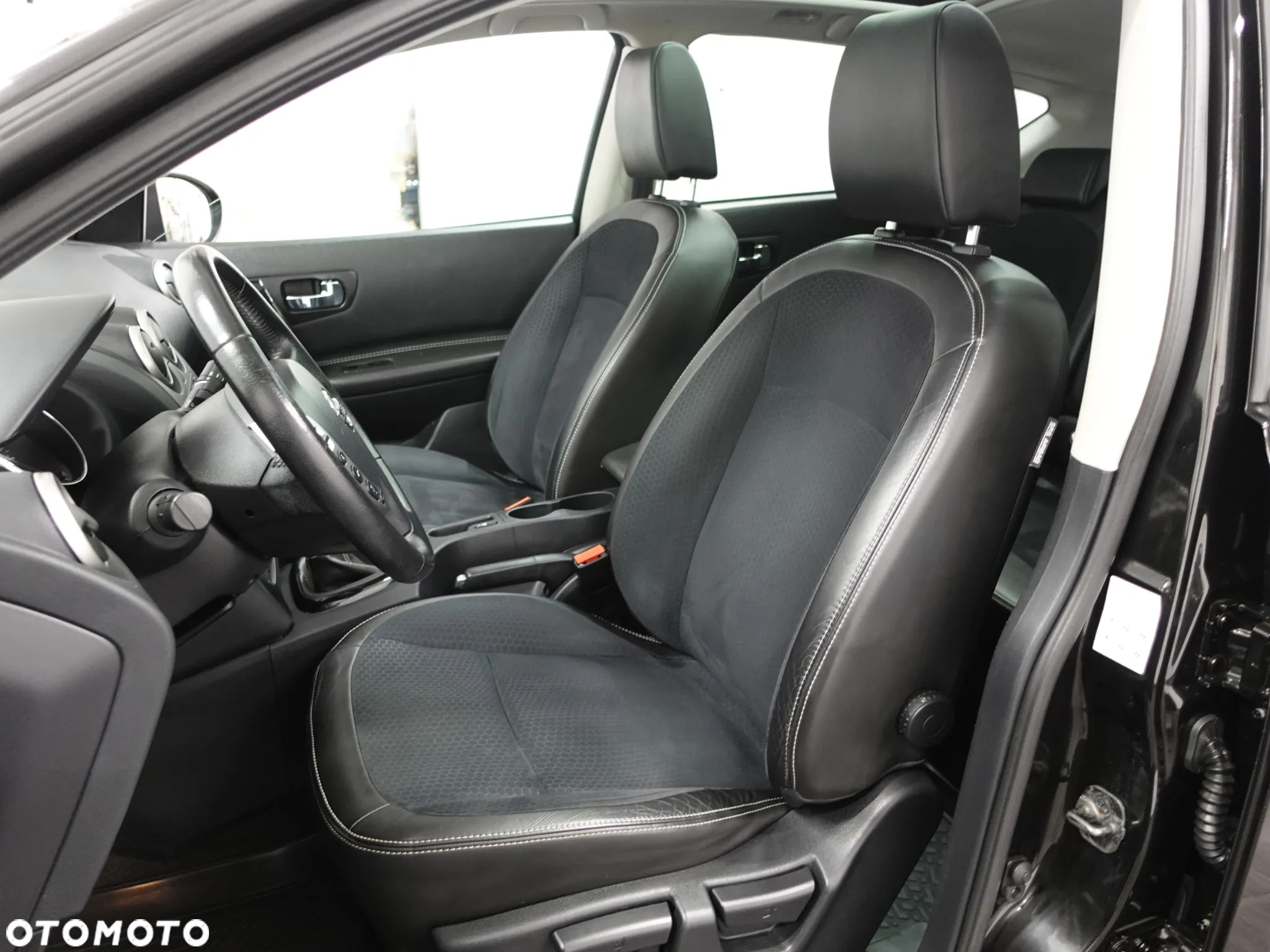 Nissan Qashqai 1.6 dCi I-Way - 21