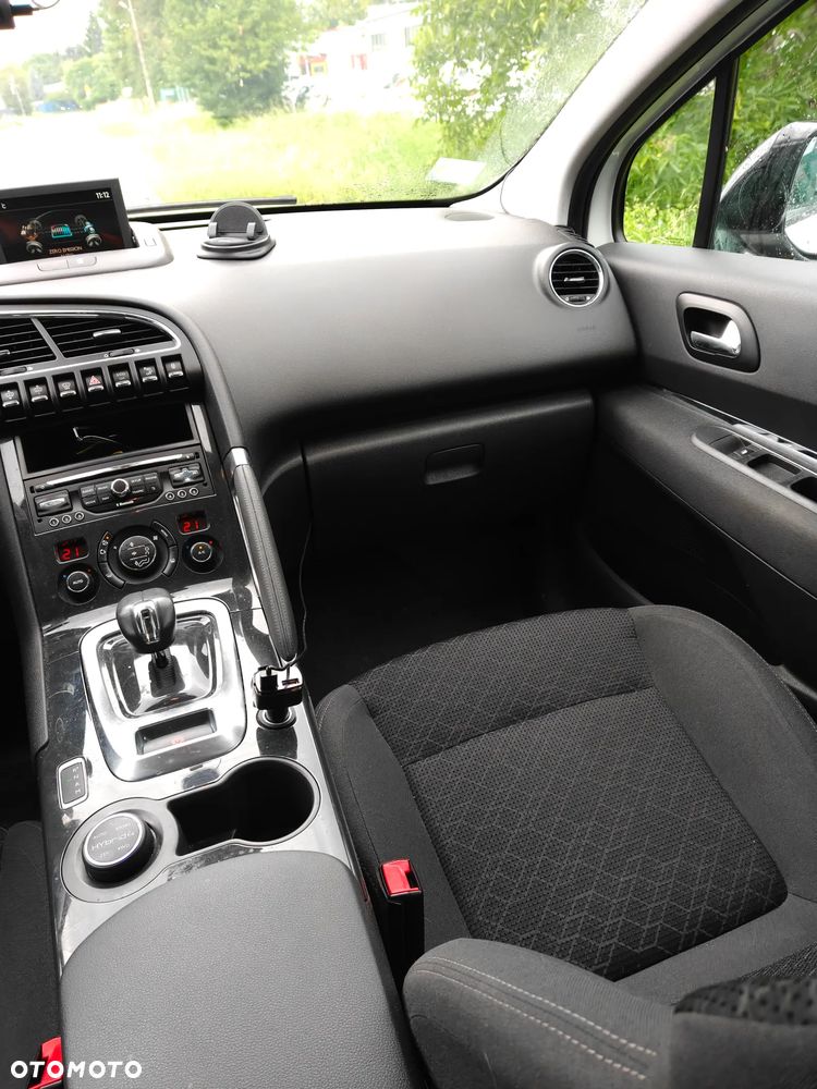 Peugeot 3008 Hybrid4 - 23