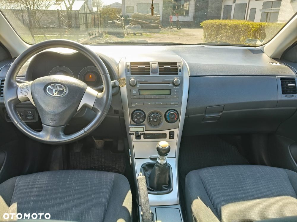 Toyota Corolla - 3