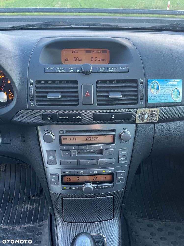 Toyota Avensis - 9