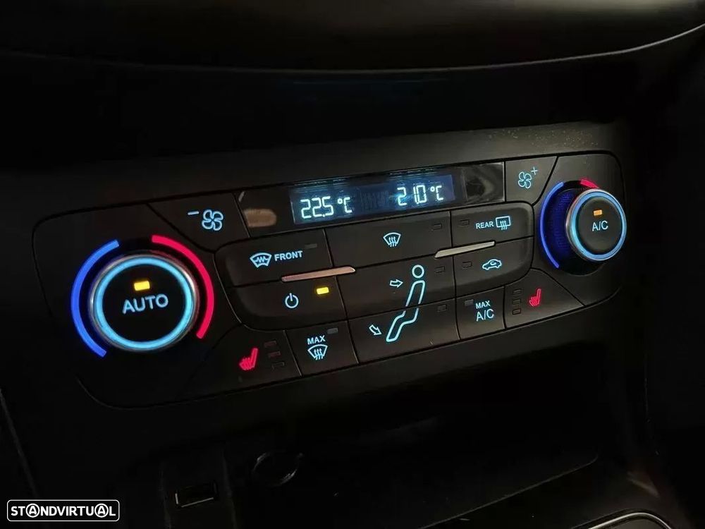 Ford Focus SW 1.5 TDCi Titanium DPS — fotografia 27