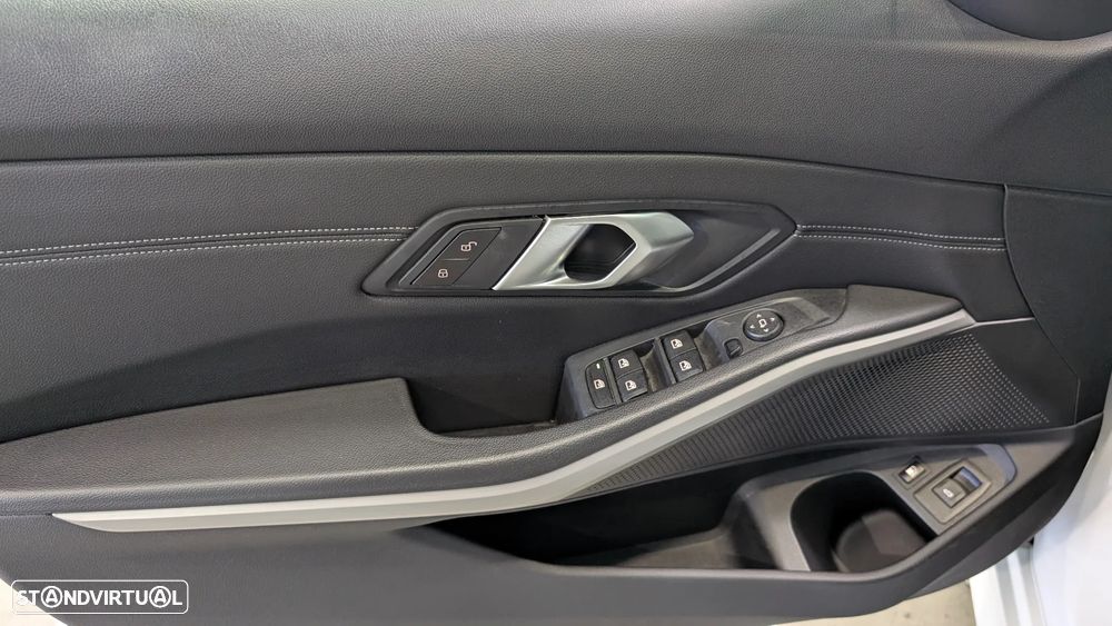 BMW 320 e Corporate Edition Auto - 14