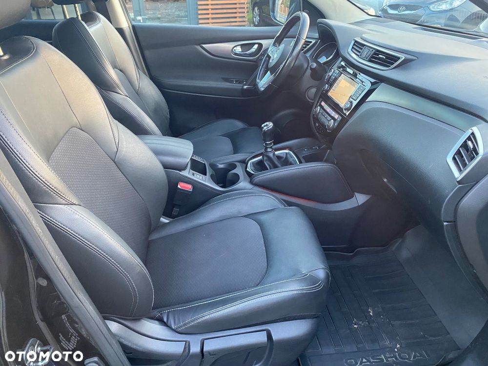 Nissan Qashqai 1.6 DIG-T Tekna+ - 29