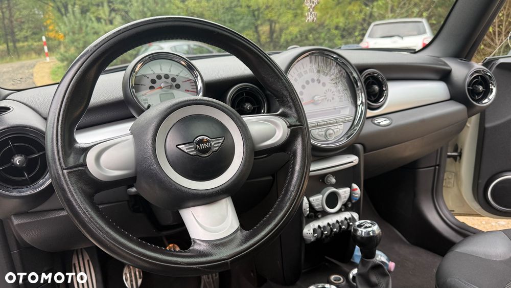 MINI Cooper S Standard - 8