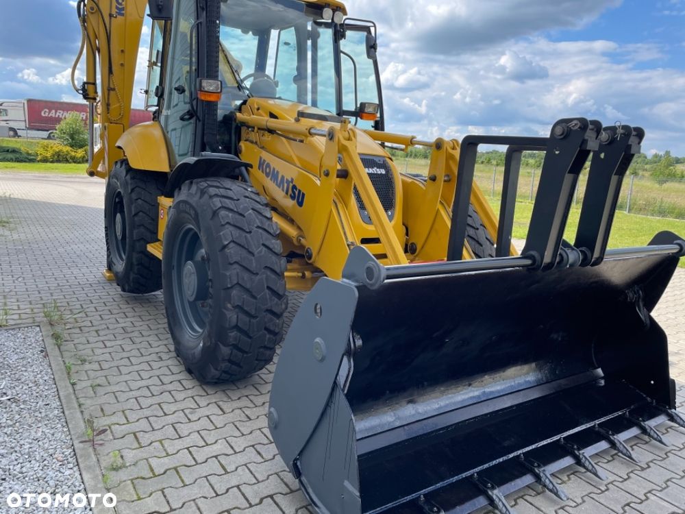 Komatsu WB97s - 3