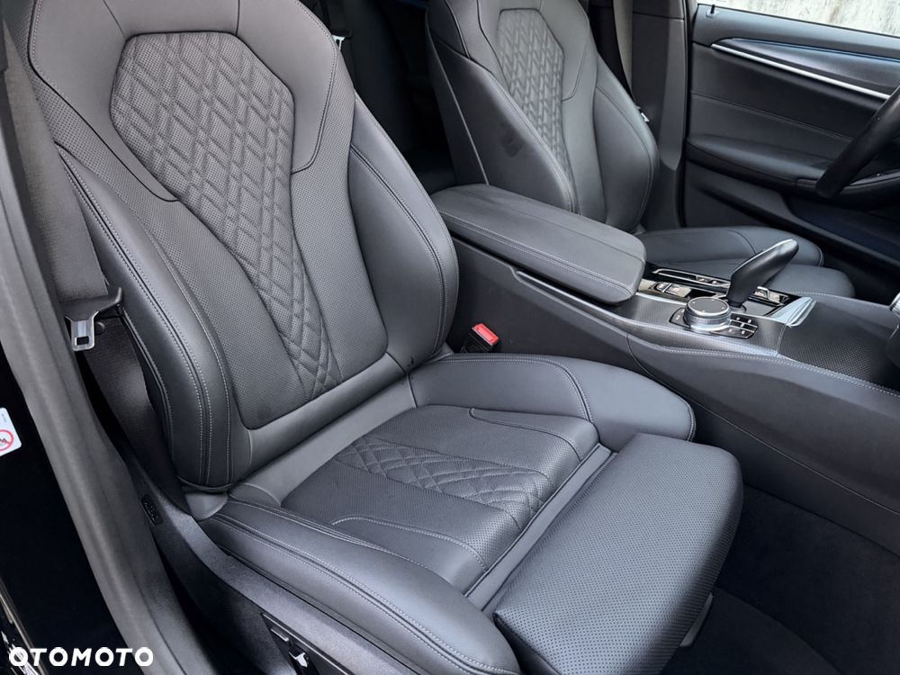 BMW Seria 5 530e xDrive M Sport sport - 20