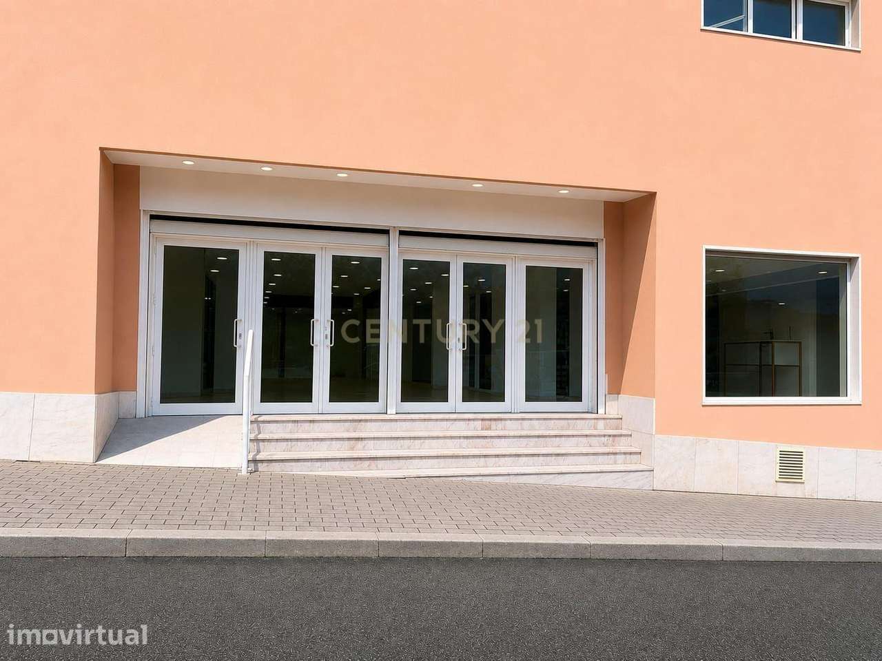 Loja com 520m2, no eixo Lisboa–Oeiras–Sintra, e possibilidade adquirir - Grande imagem: 4/28