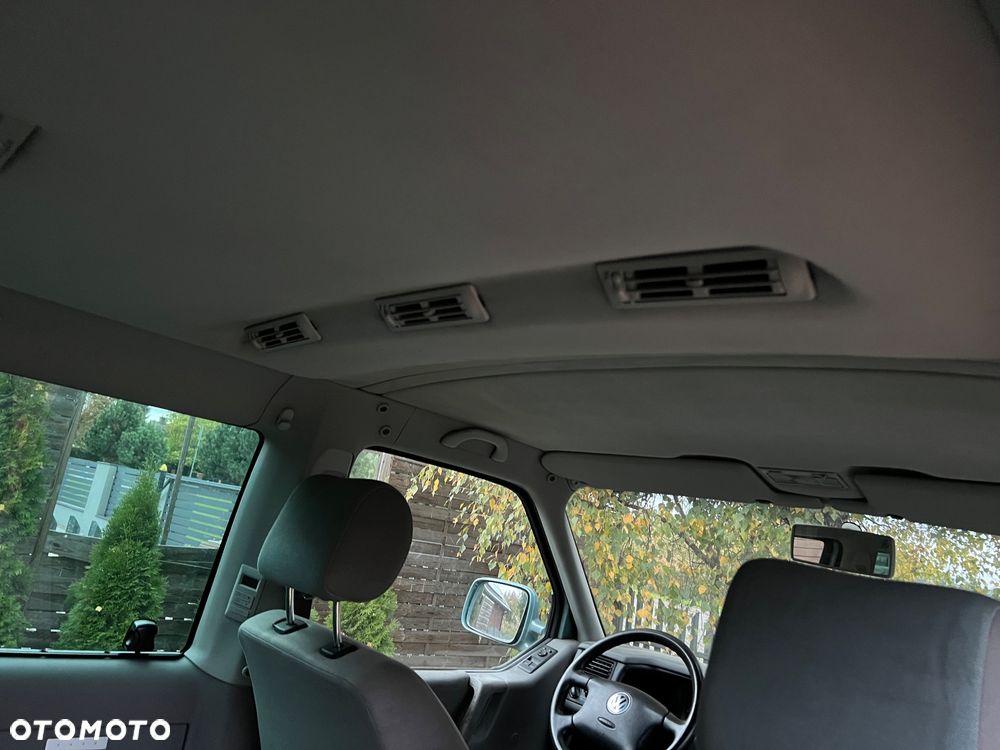 Volkswagen Multivan Standard - 11