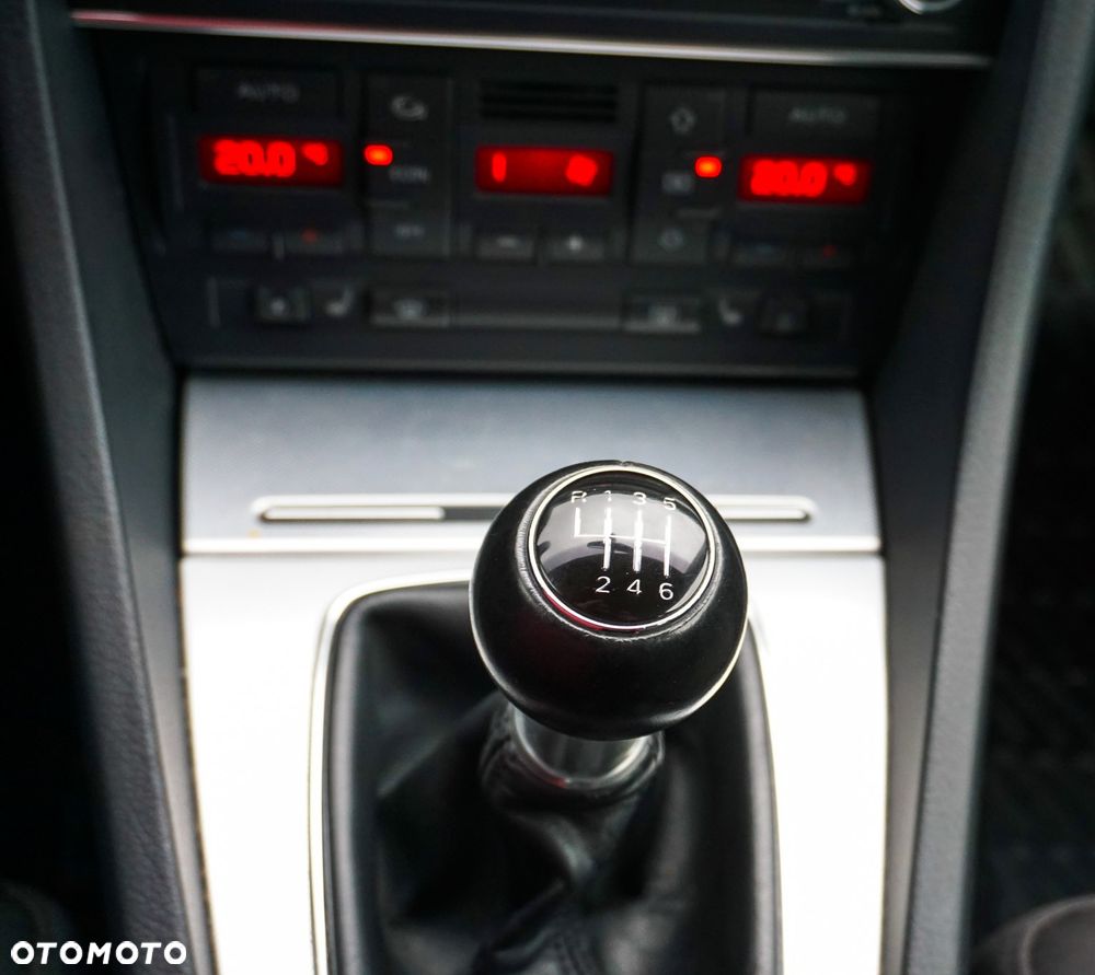 Audi A4 Avant 1.8T Quattro - 24