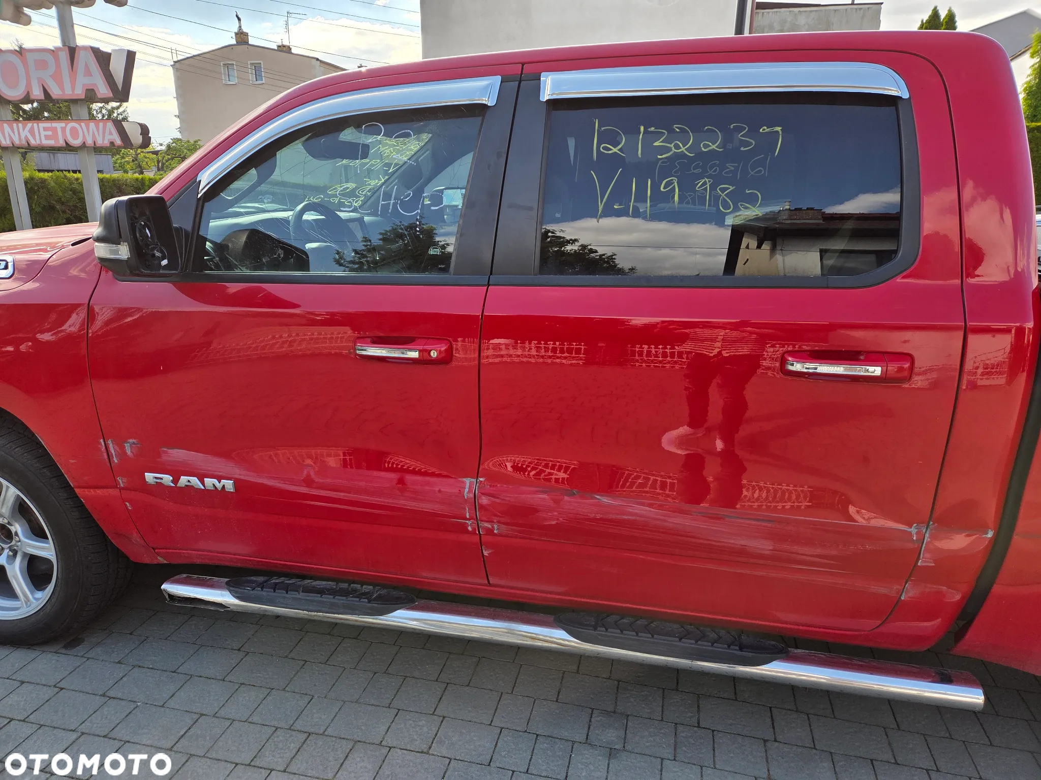 Dodge RAM 1500 5.7 4x4 - 16