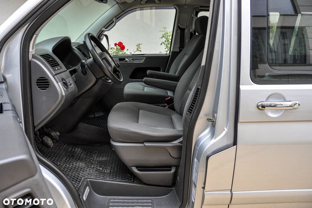 Volkswagen Multivan - 7