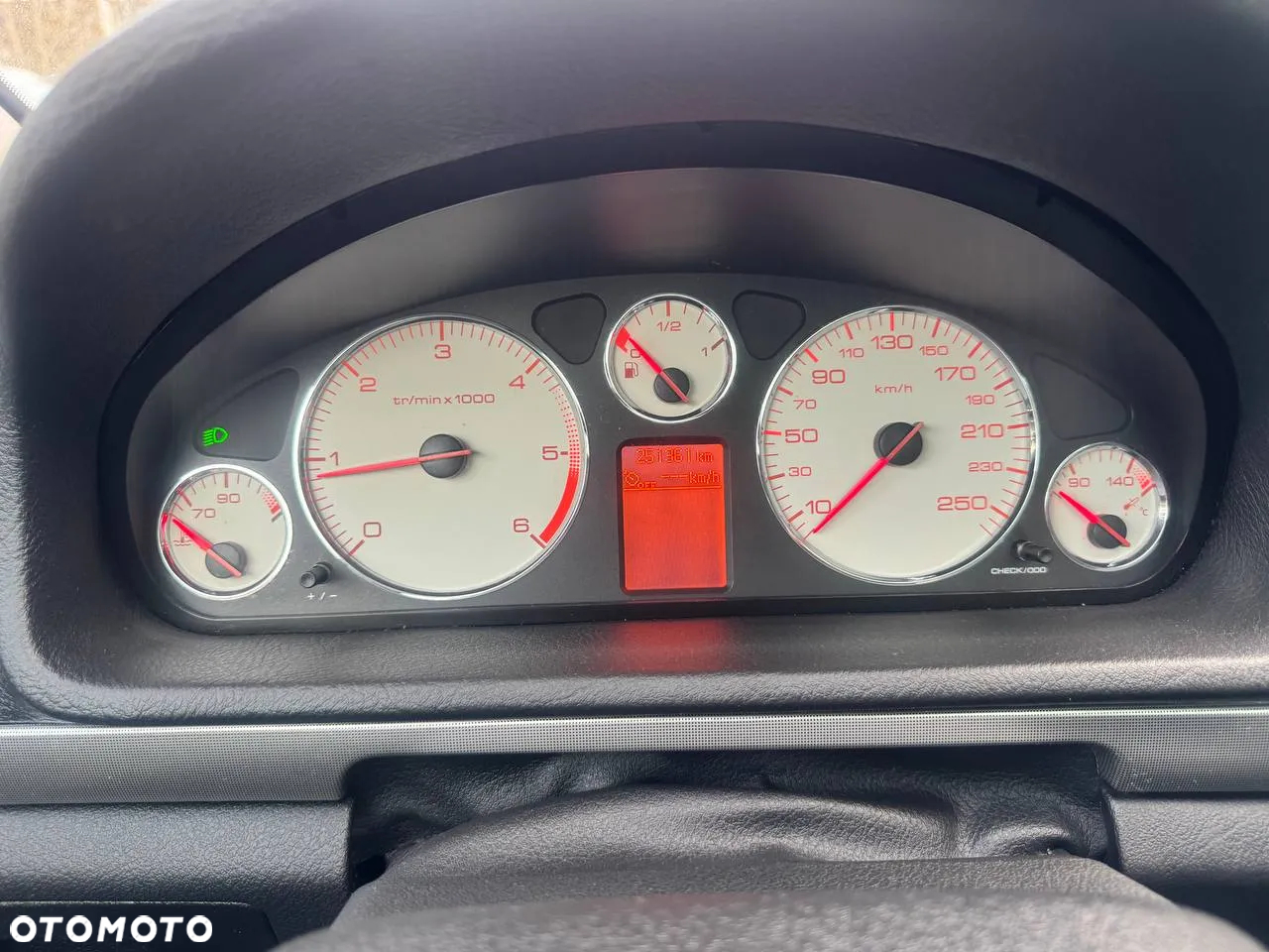Peugeot 407 1.6 HDi Premium - 20