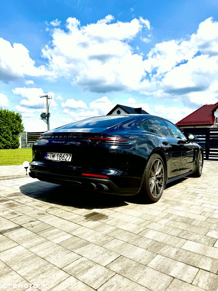 Porsche Panamera 4 - 4