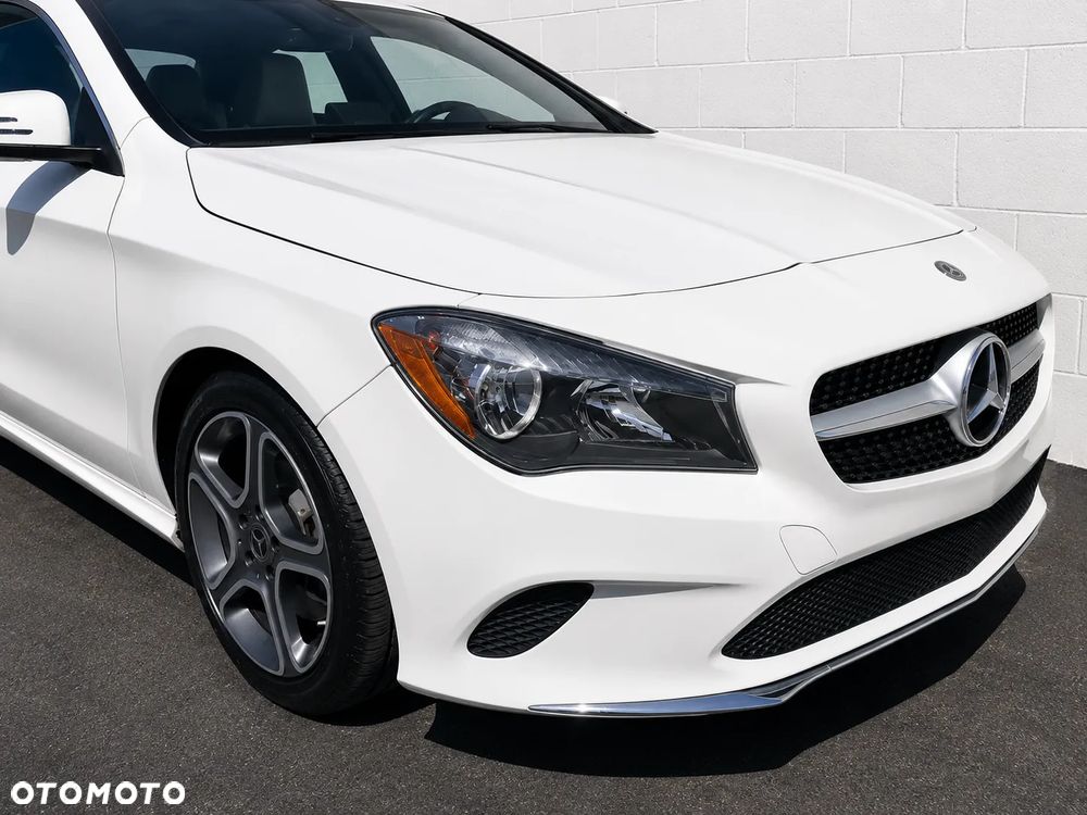 Mercedes-Benz CLA 250 4-Matic AMG Line - 14