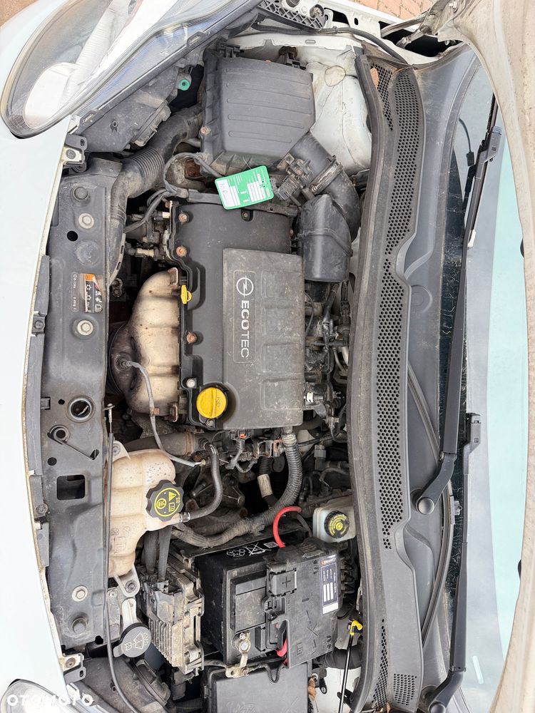 Opel Adam 1.2 White Link - 20