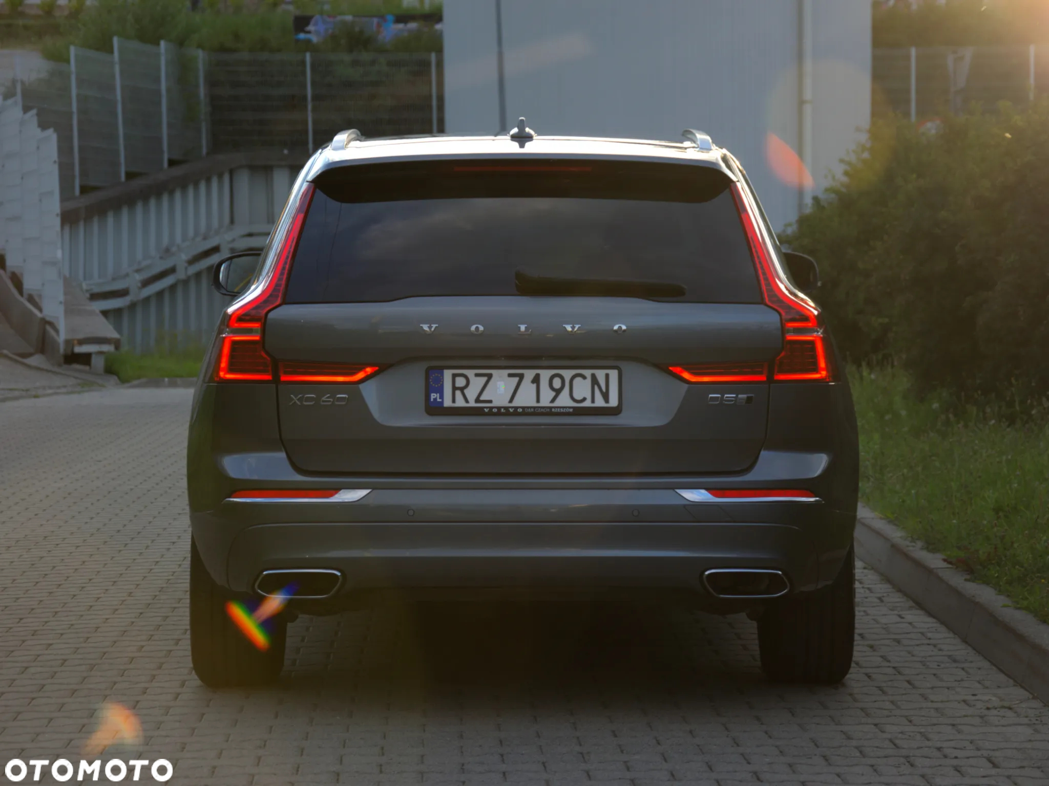 Volvo XC 60 D5 SCR AWD Inscription - 9
