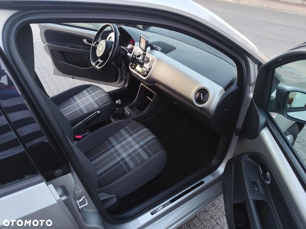 Volkswagen up! club - 18
