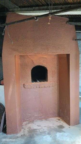 Vende-se casa para recuperar nos arredores de Almodôvar - Grande imagem: 4/12