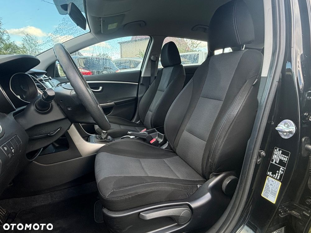 Hyundai i30 1.4 Classic - 10