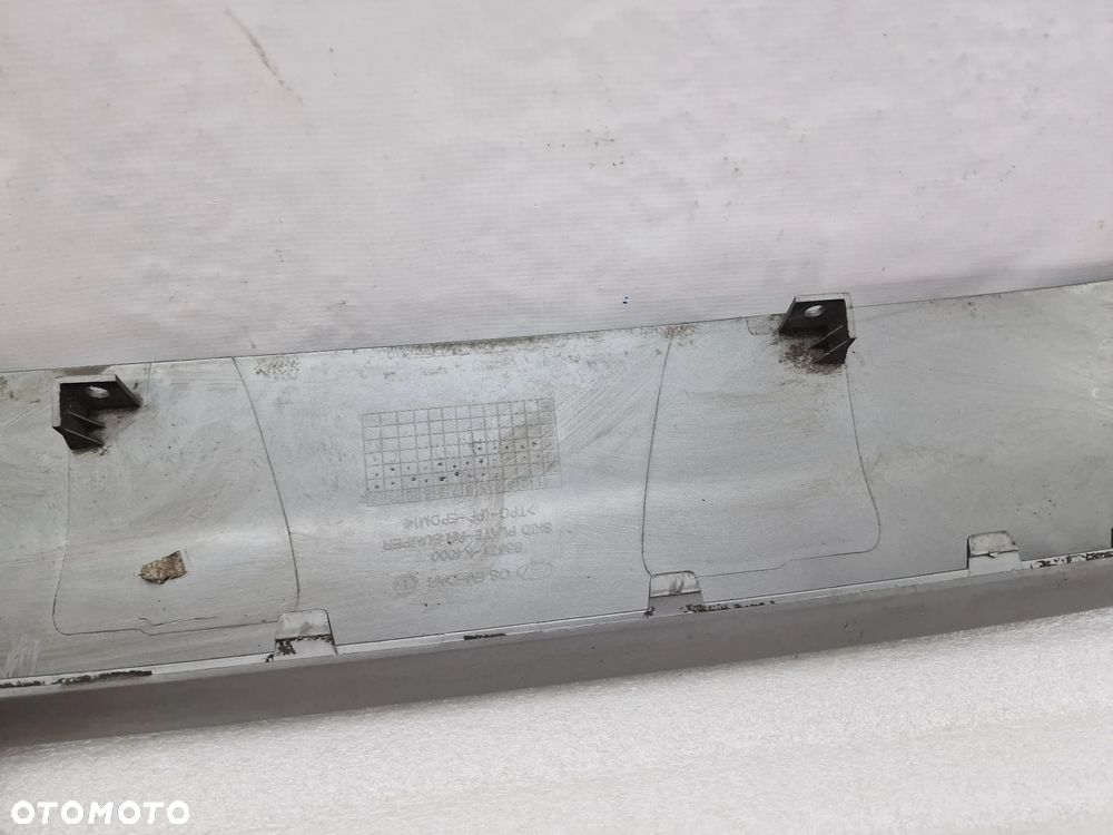 HYUNDAI KONA 18- OSŁONA / DYFUZOR ZDERZAKA TYLNEGO TYLNIEGO TYŁ , NR 86671-K4000 , NR AUKCJI DT644 - 7