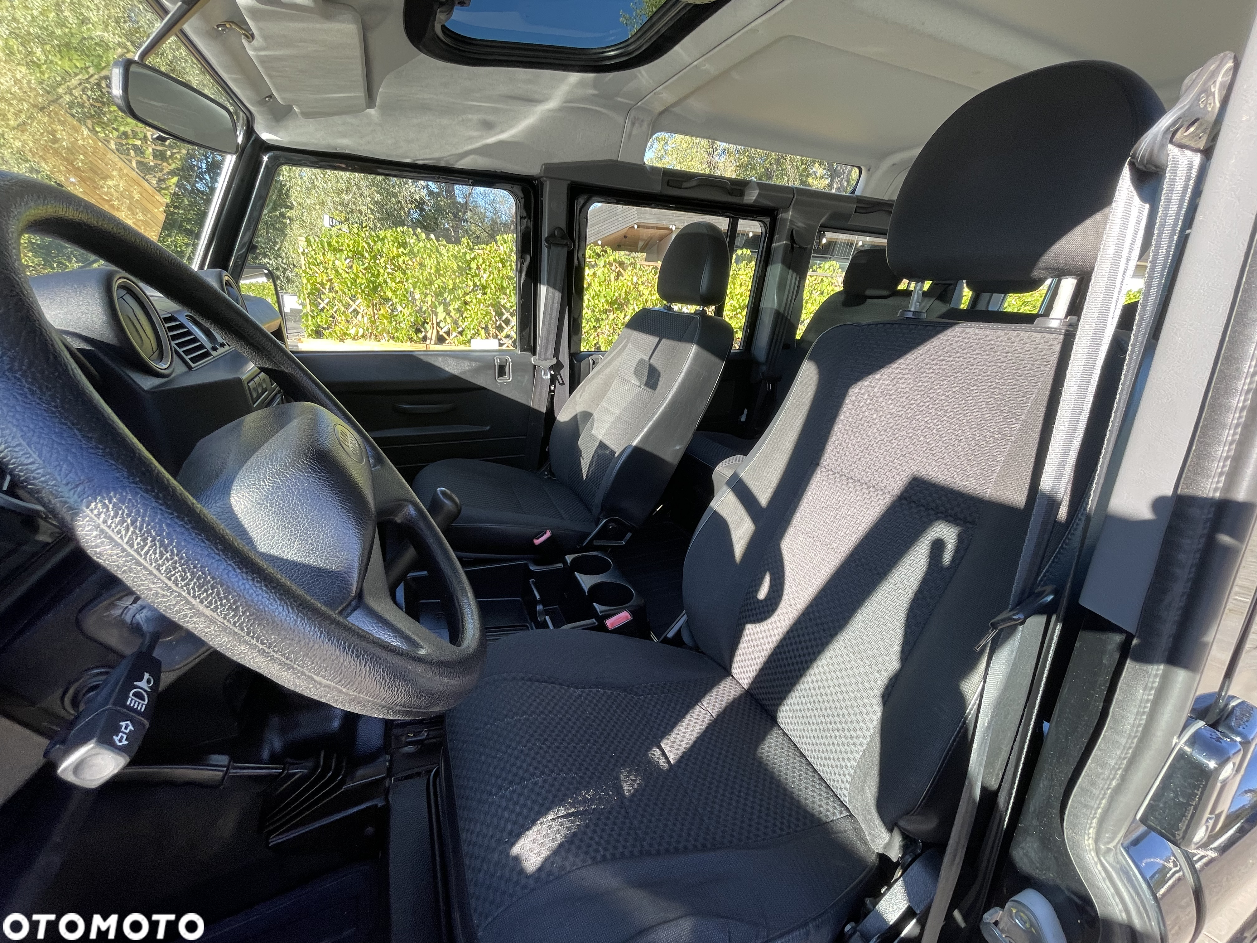 Land Rover Defender 110 2.2 TD4 SE - 16