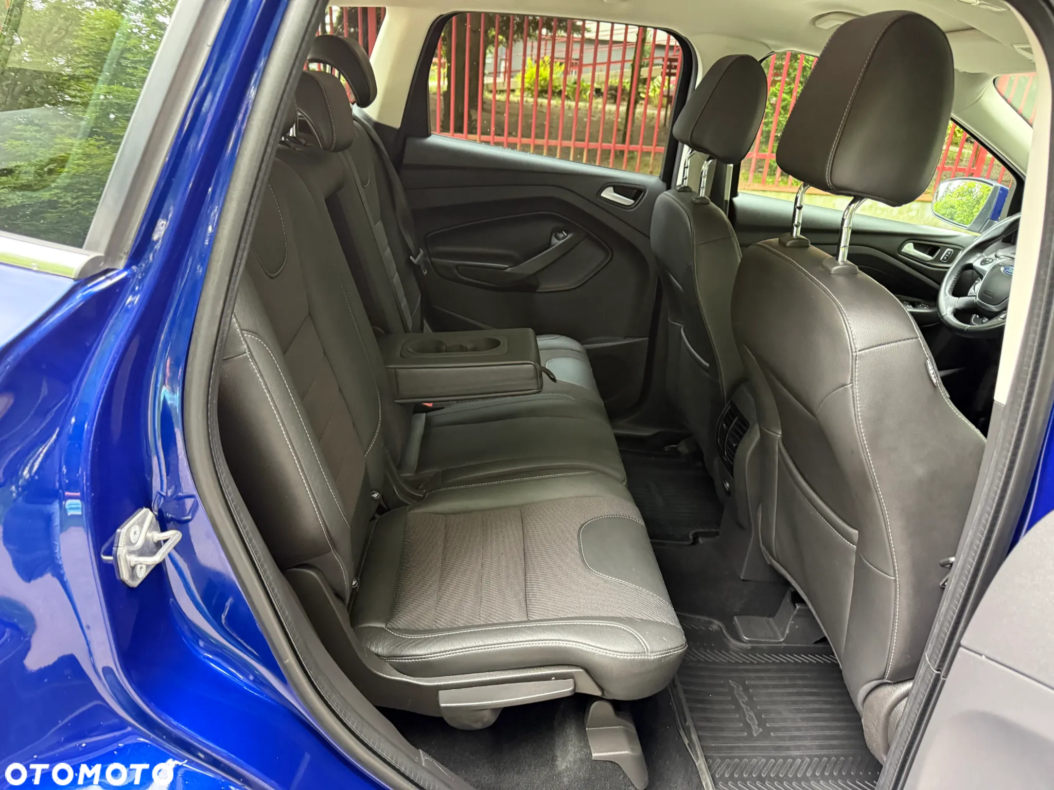 Ford Kuga 1.5 EcoBoost 2x4 Titanium - 8