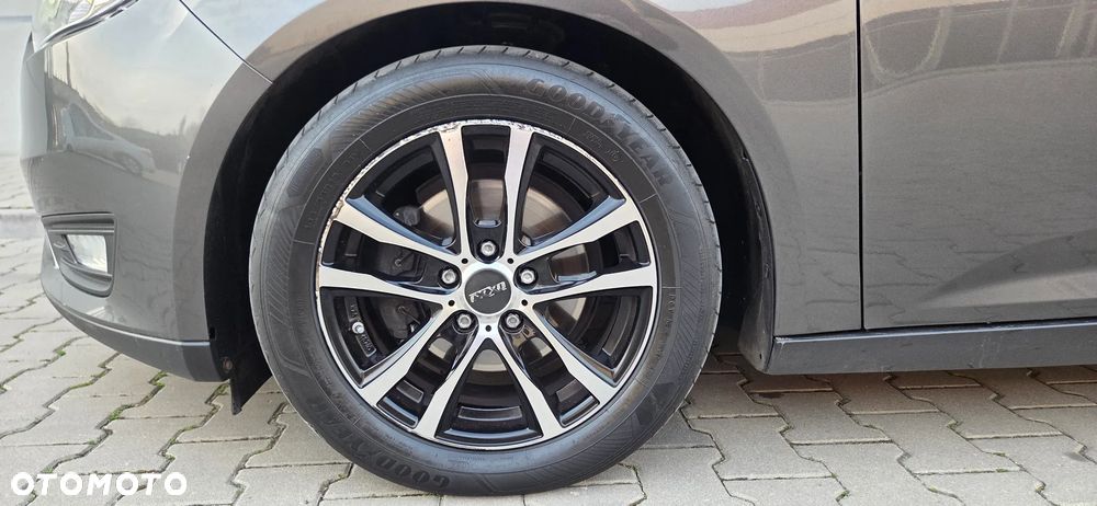 Ford Focus 1.0 EcoBoost Titanium - 12