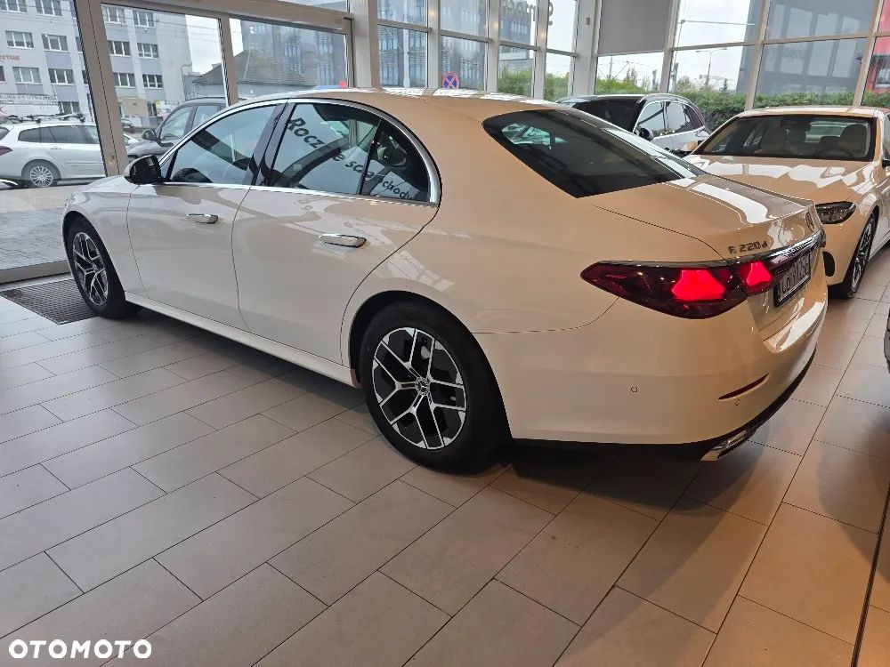 Mercedes-Benz Klasa E - 9