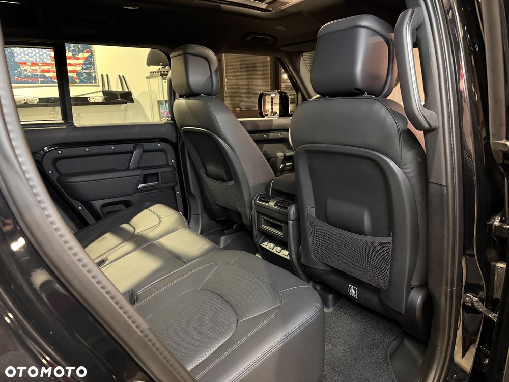 Land Rover Defender 2.0 D240 HSE - 17