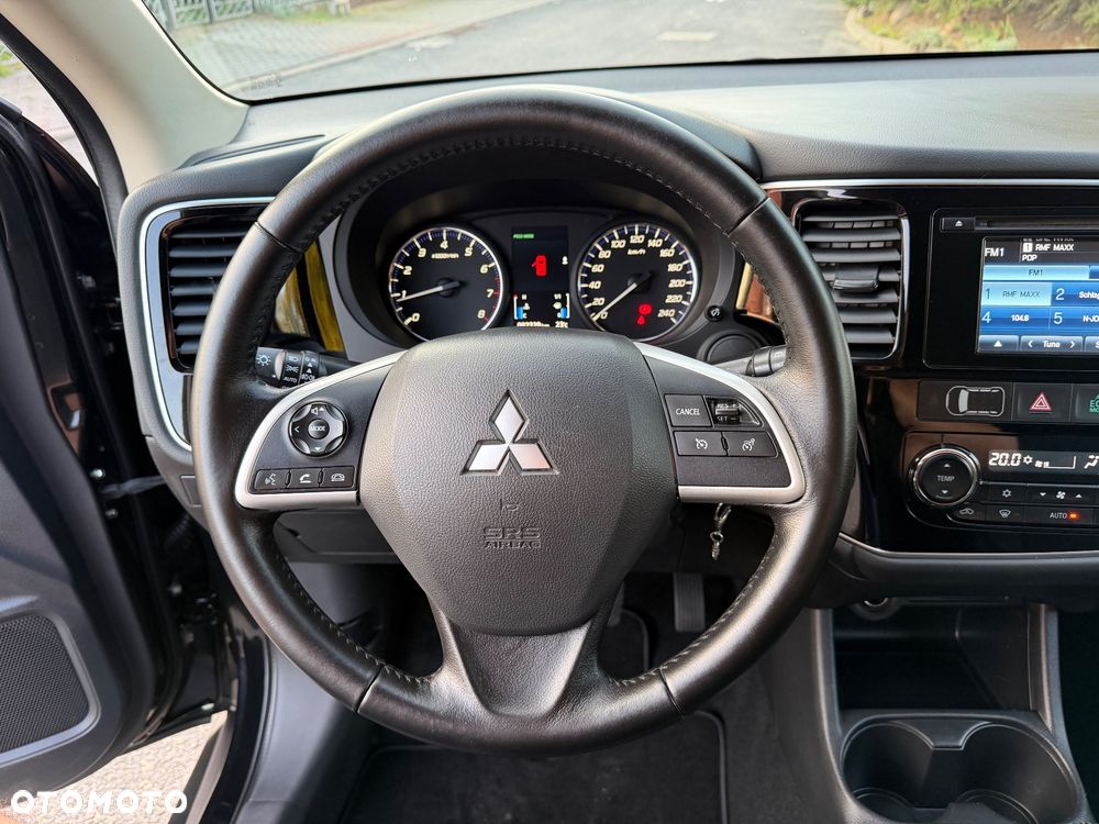 Mitsubishi Outlander - 19